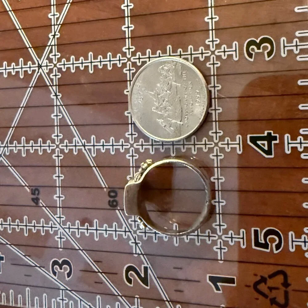 Vintage Navajo Sterling Silver and Turquoise Ring, Size 7 - Picture 5 of 8